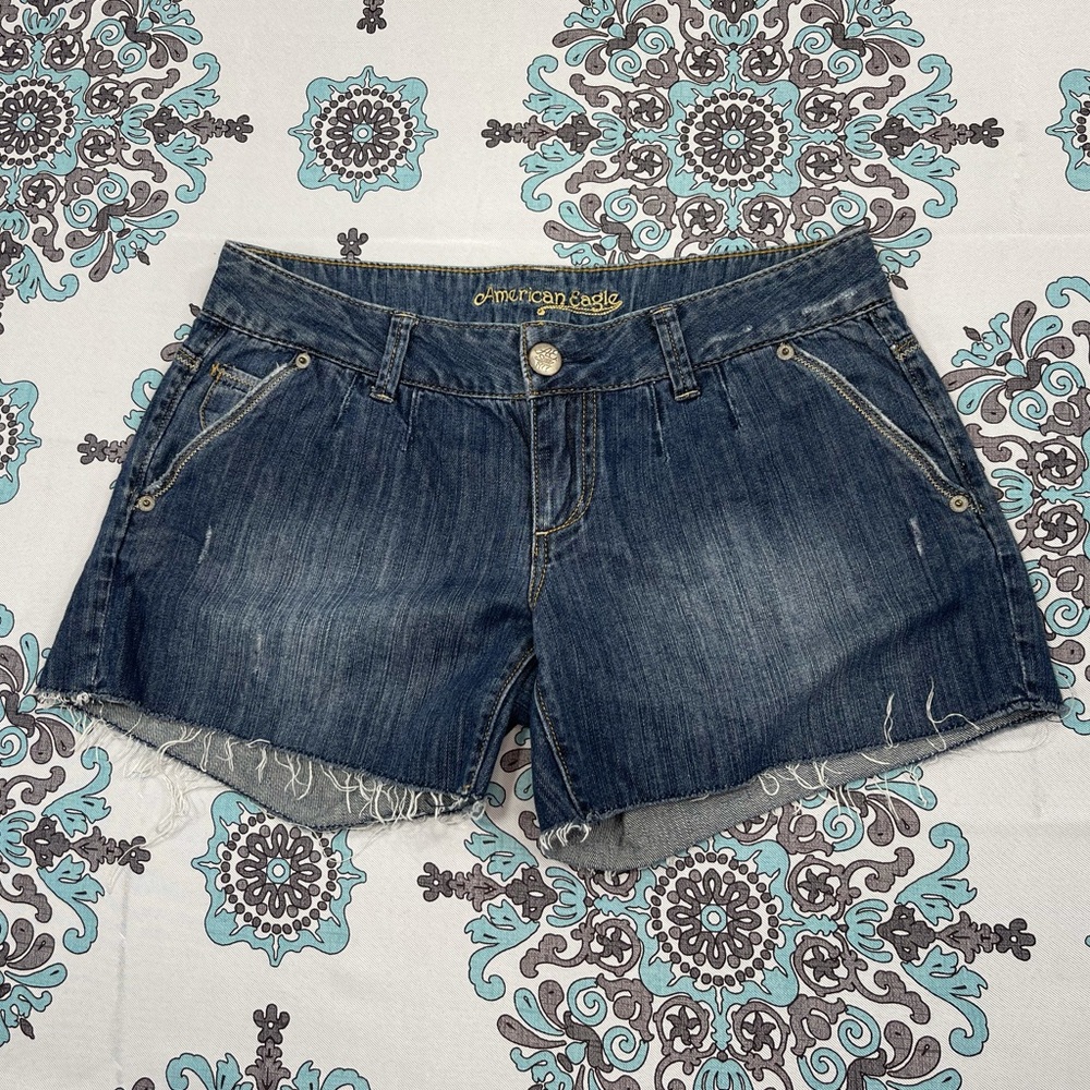 American Eagle Lowrise Boyfriend Shorts